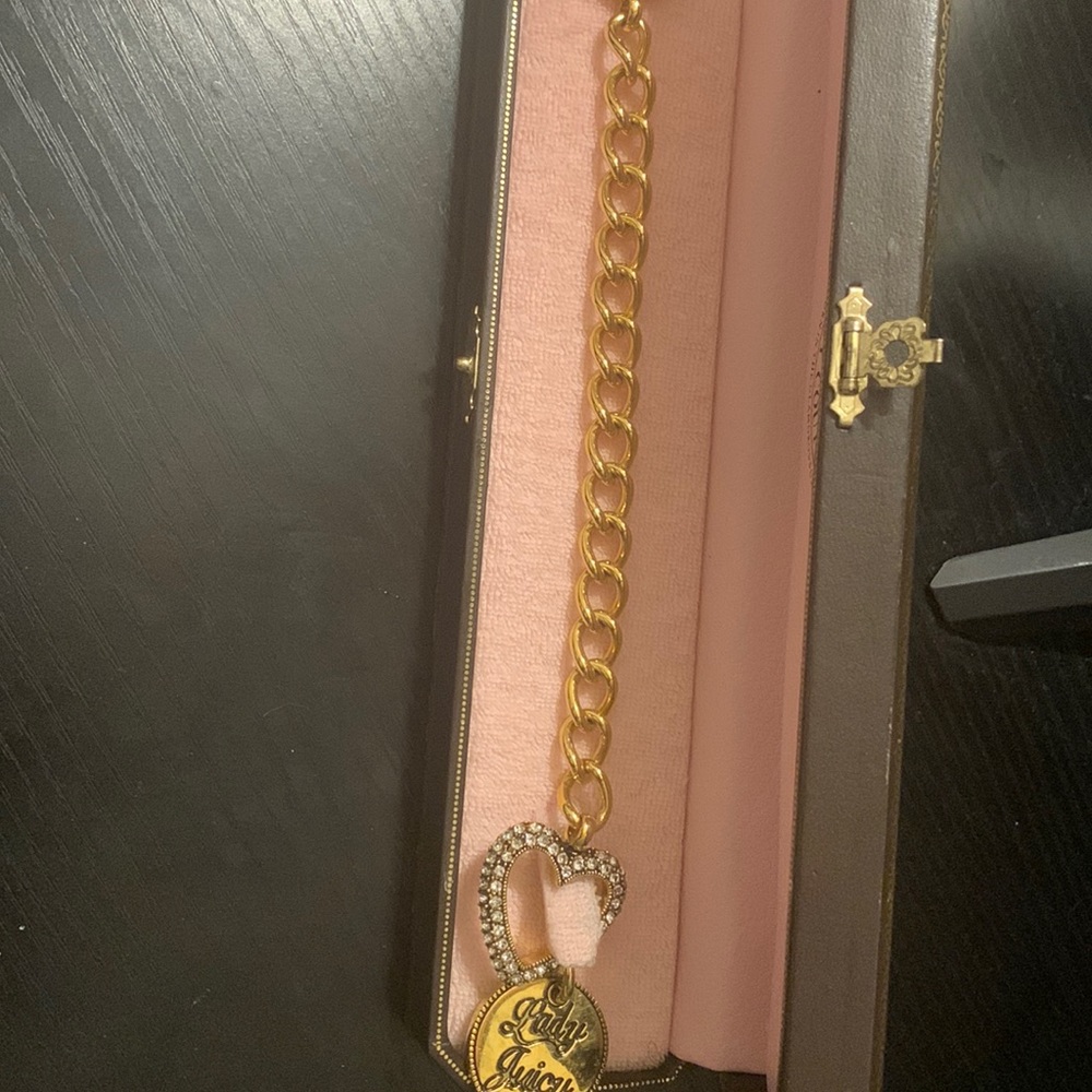 Very nice bracelet juicy for women